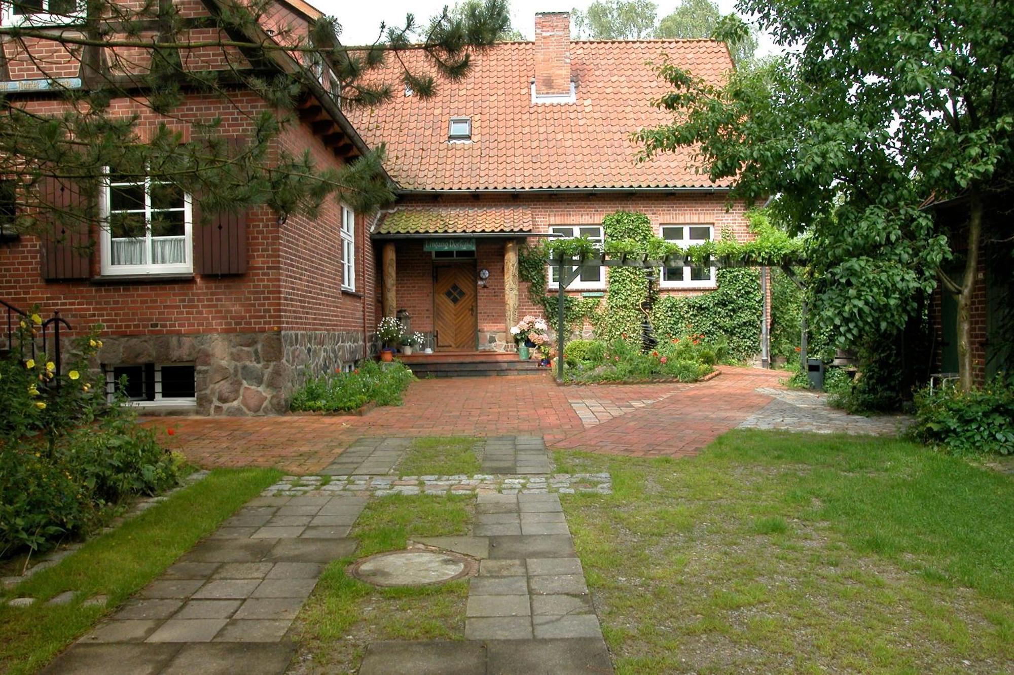 Privatzimmer Alte Schule Suderburg Exterior photo